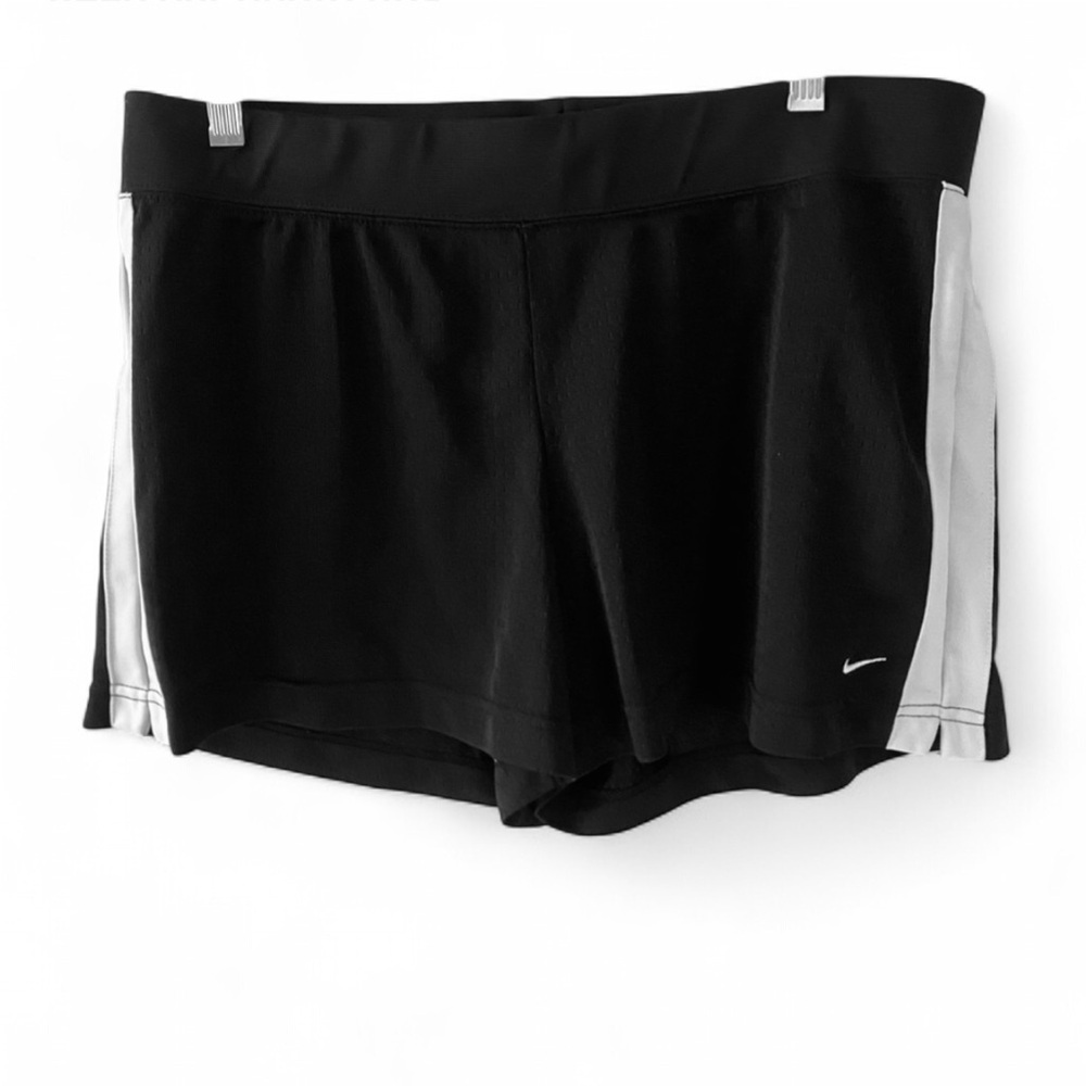 NIKE BLACK WHITE LOGO TRAINING RUNNING ATHLETIC SHORTS GYM WORKOUT SIZE LARGE